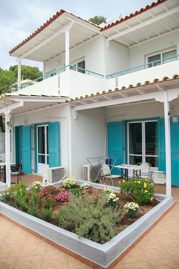 Theodora Rooms Poros Town エクステリア 写真