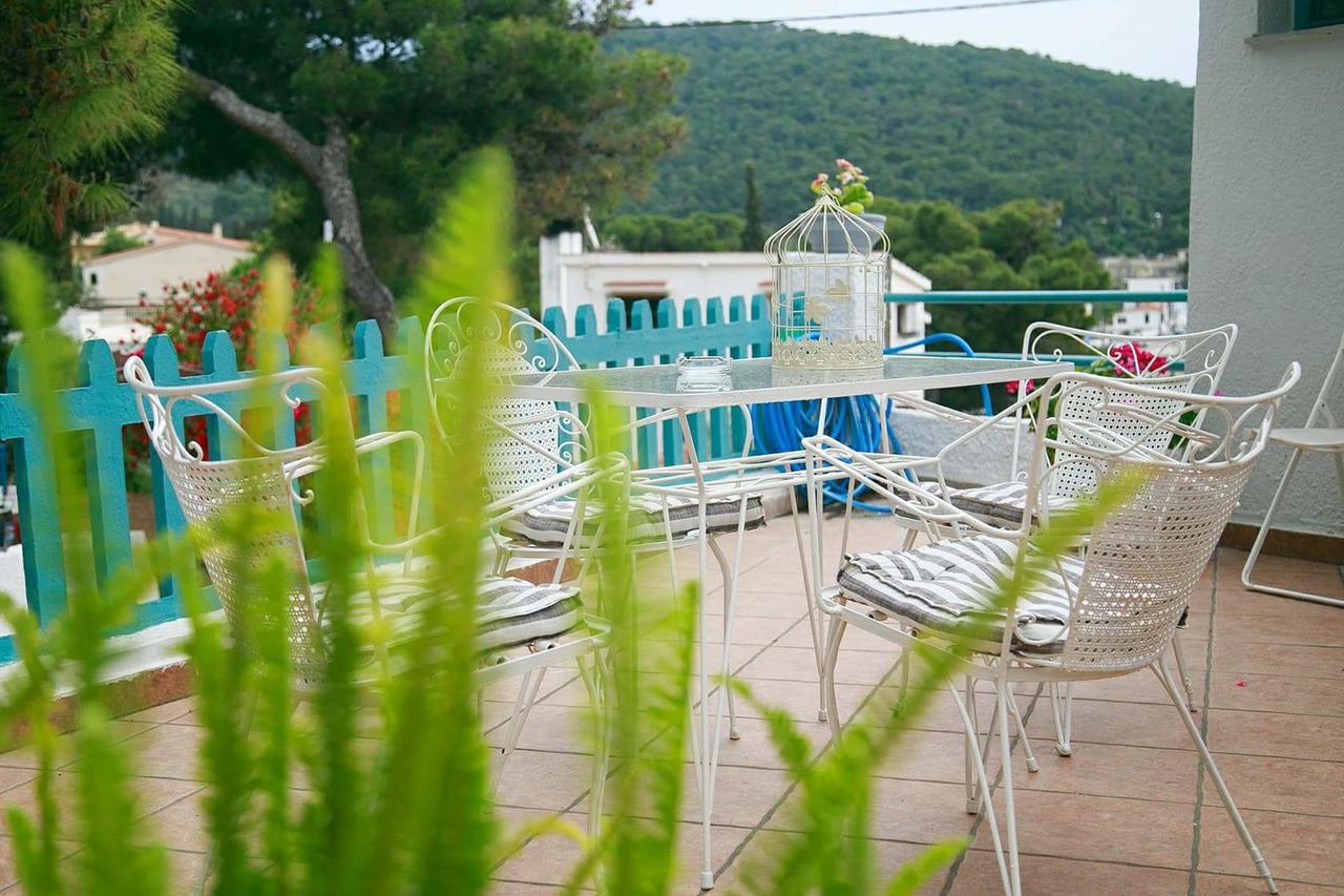 Theodora Rooms Poros Town エクステリア 写真