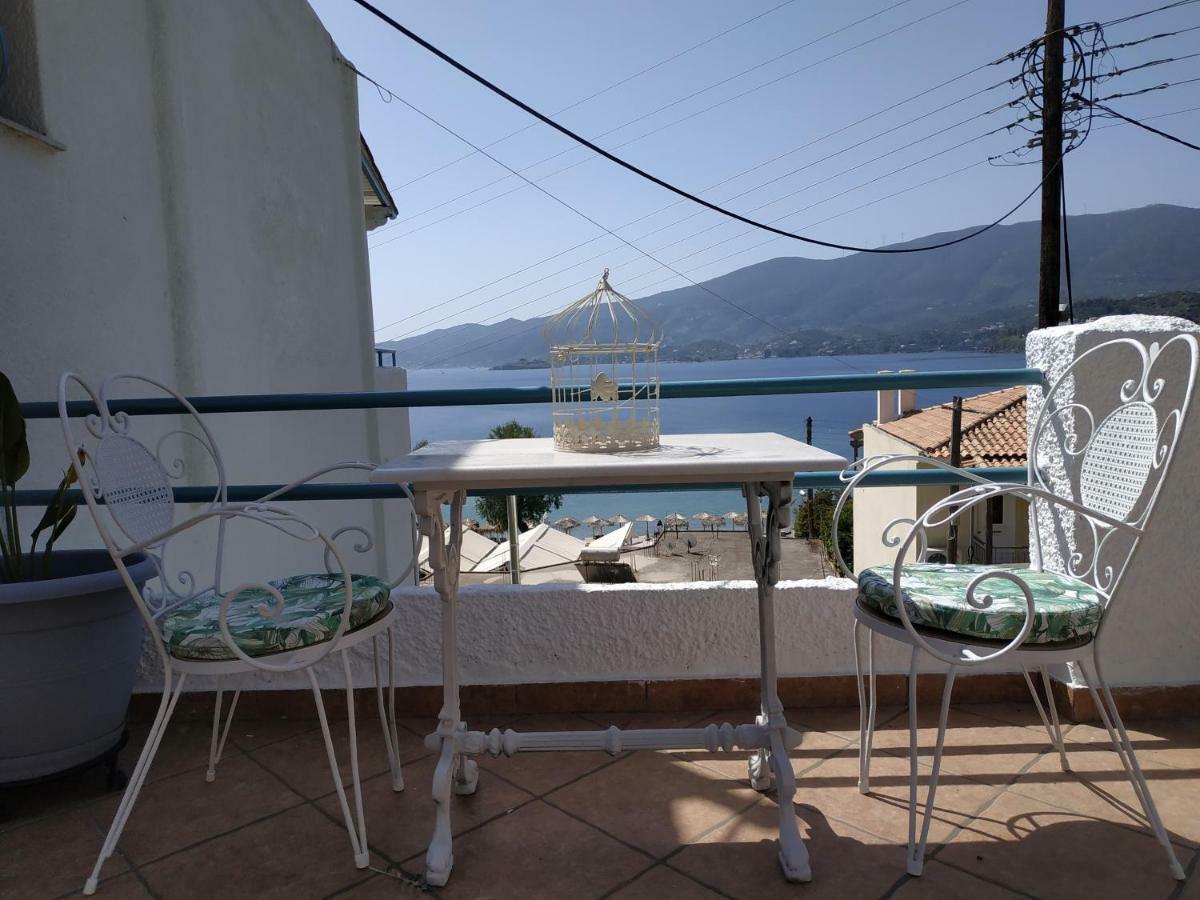 Theodora Rooms Poros Town エクステリア 写真