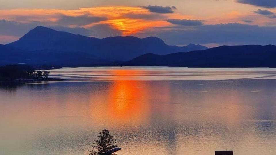 Theodora Rooms Poros Town エクステリア 写真