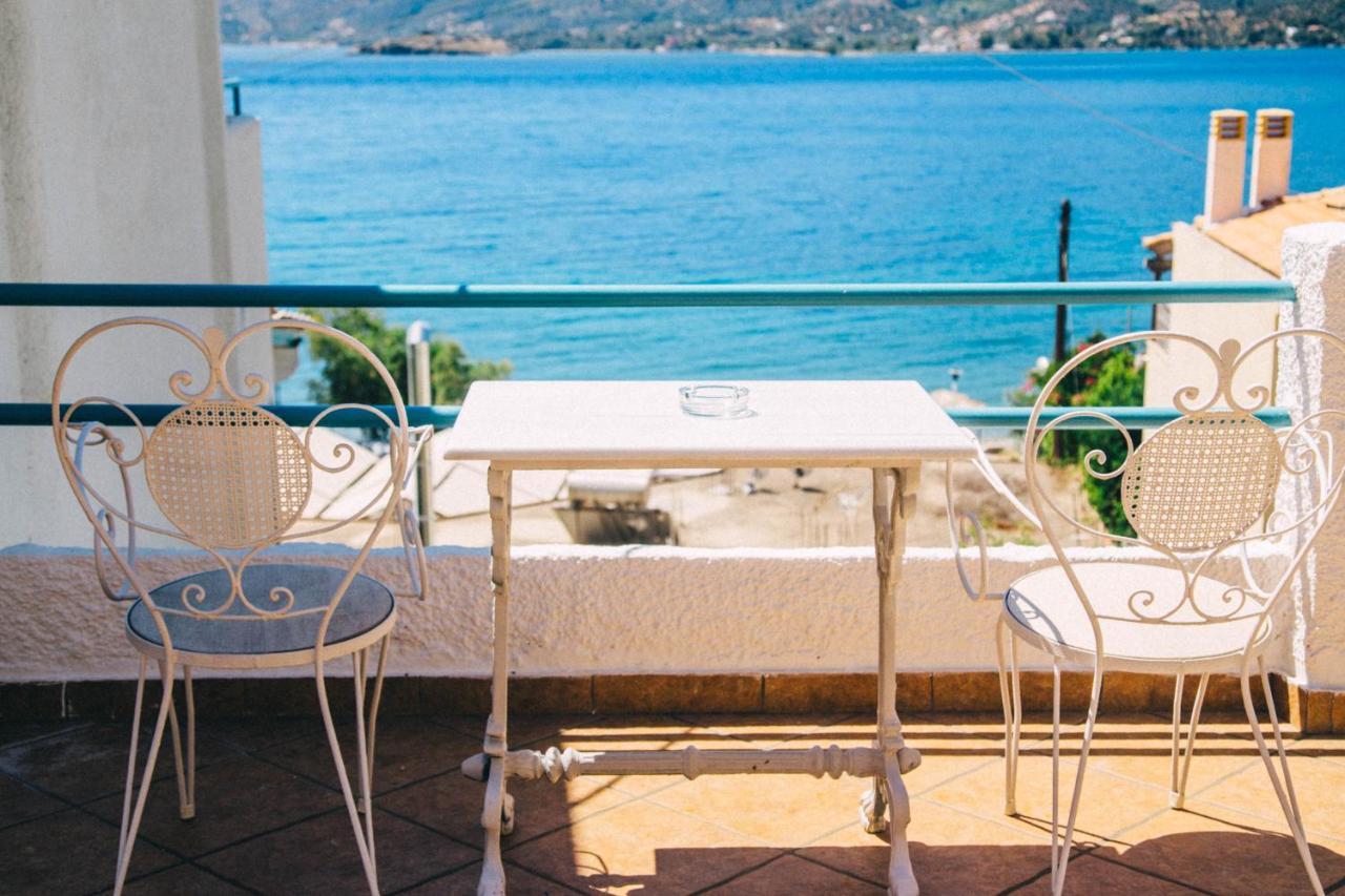 Theodora Rooms Poros Town エクステリア 写真