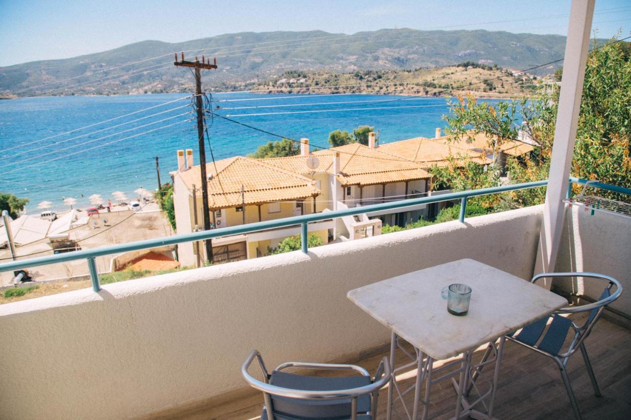 Theodora Rooms Poros Town エクステリア 写真